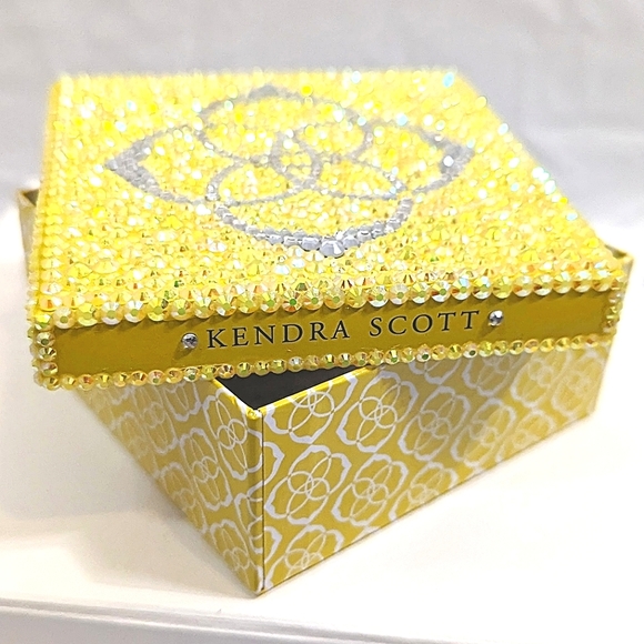 Bling Kendra Scott Box - Picture 5 of 5